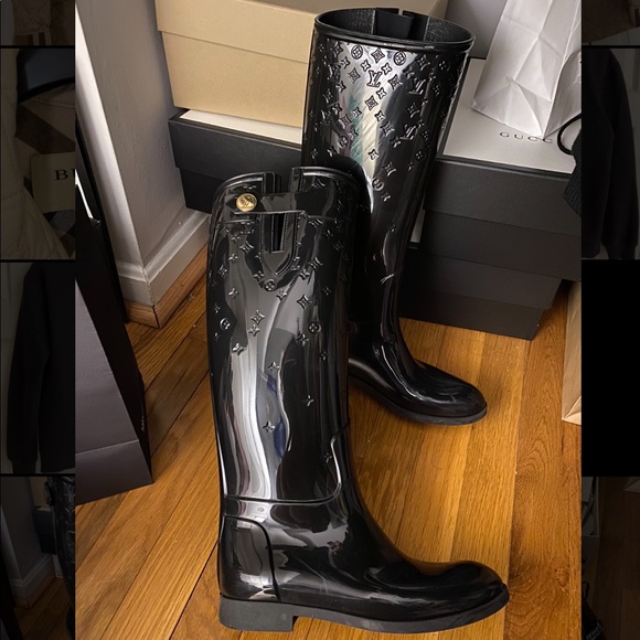 Authentic Louis Vuitton Rainboots - Picture 1 of 4